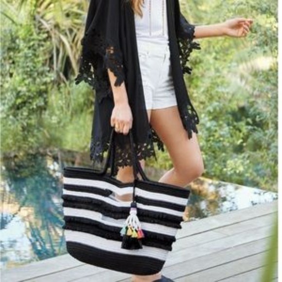 Taj Tote  Black and Cream NEW - Picture 4 of 4